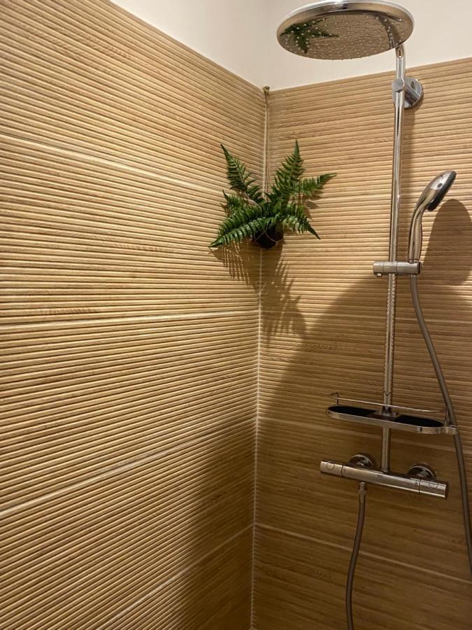 Petit Nid Douillet En Luberon Avec Spa Ansouis Экстерьер фото